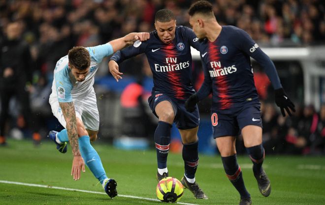 海港发文祝福奥斯卡：艰难时刻会过去，我们与功勋队长同在